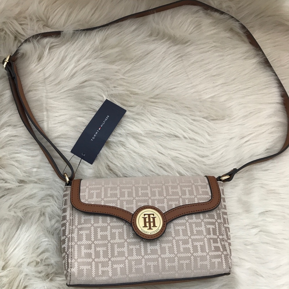 💕 Tommy Hilfiger Cross Body Bag💕
